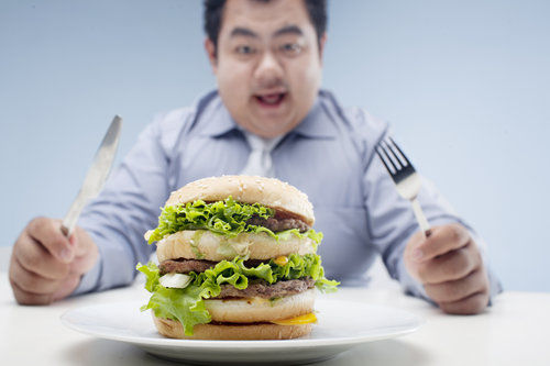 罗大伦：过节了，小朋友要防止积食