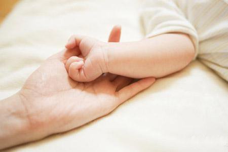 董洪涛：手足口病完全可以用中医治疗